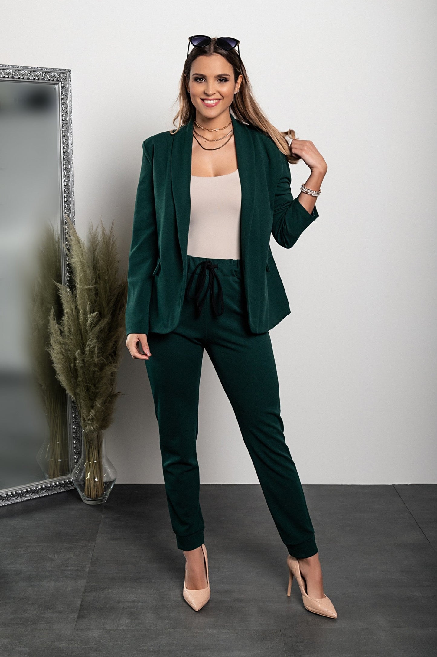 Elegant trousers and blazer set Estrena, green - Trending Products