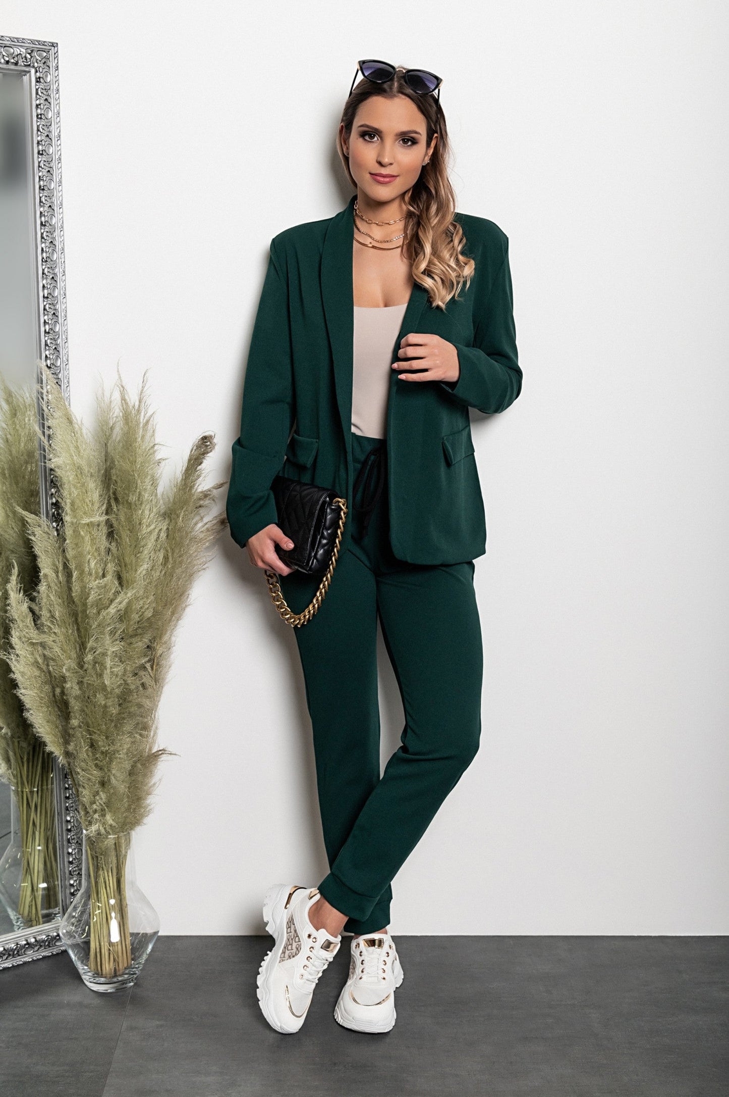 Elegant trousers and blazer set Estrena, green - Trending Products 